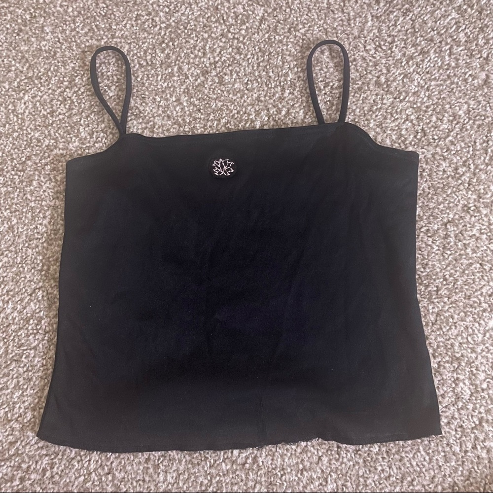 Lotus flower embroidered crop top